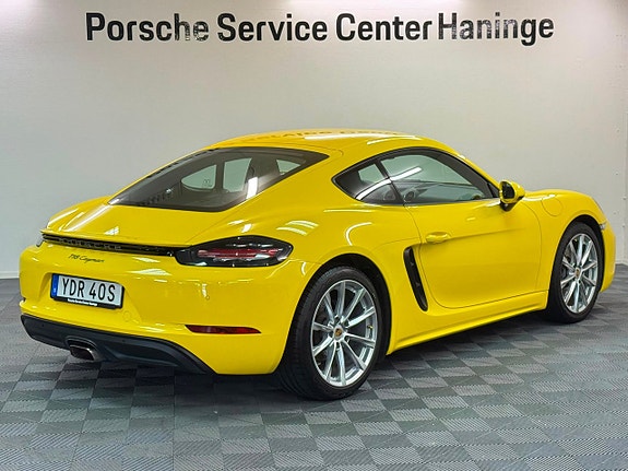 Porsche 718 Cayman 4 of 14