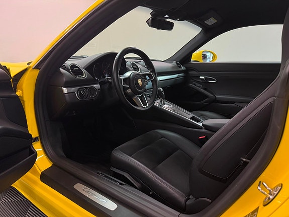 Porsche 718 Cayman 12 of 14