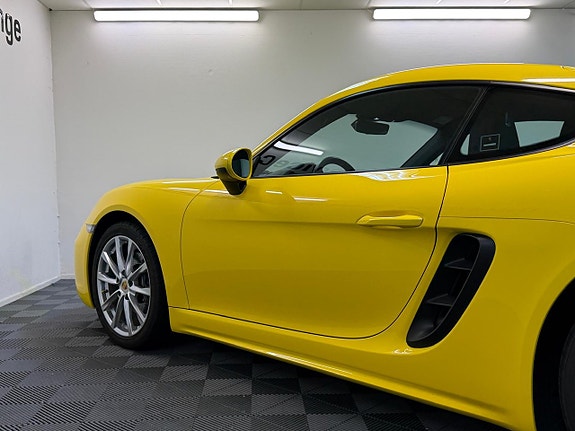 Porsche 718 Cayman 5 of 5