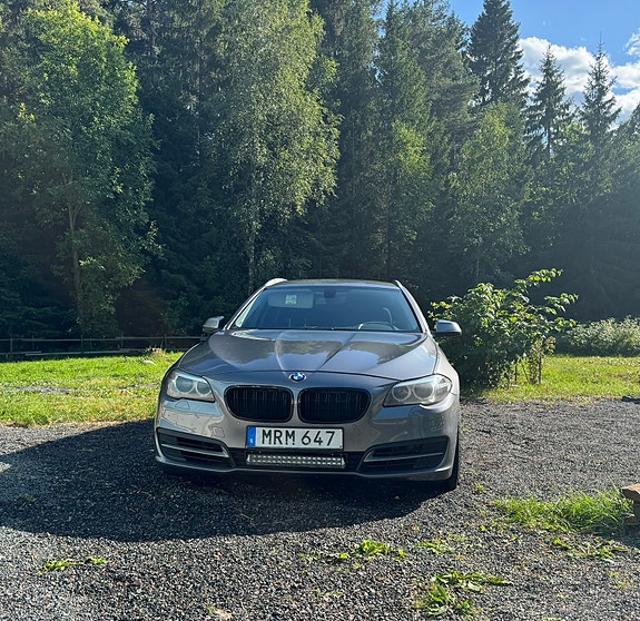BMW 520d 2 of 10