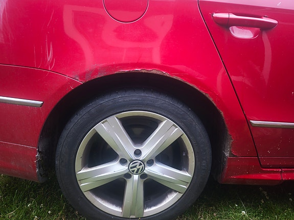 Volkswagen Passat 8 of 12