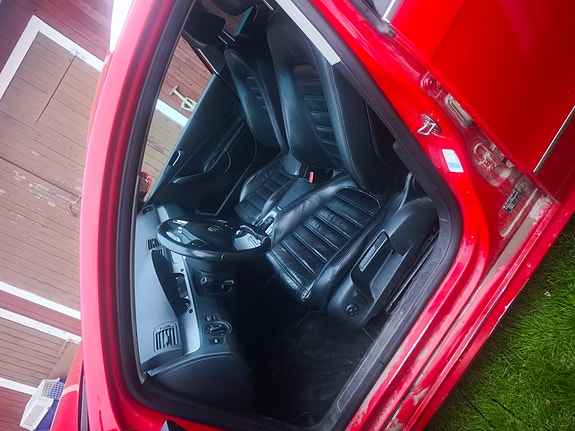 Volkswagen Passat 9 of 12