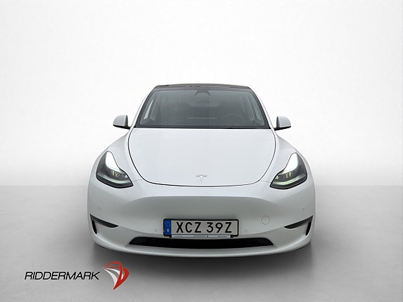 Tesla Model Y 3 of 30