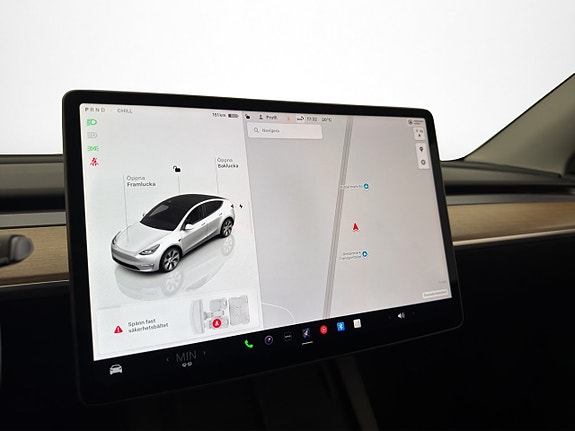 Tesla Model Y 19 of 30