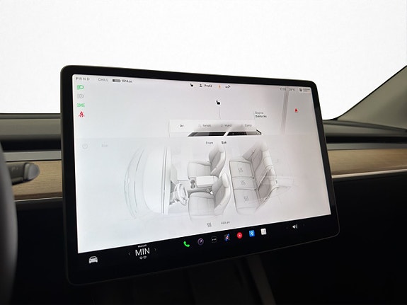 Tesla Model Y 22 of 30