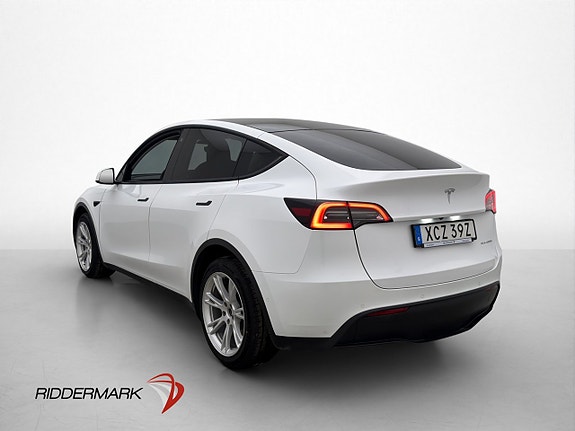 Tesla Model Y 6 of 30