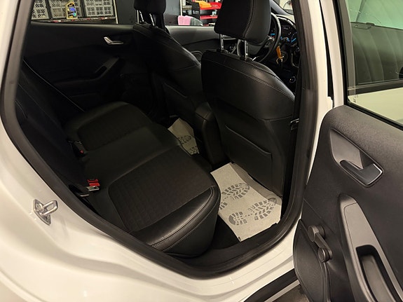 Ford Fiesta 27 of 27