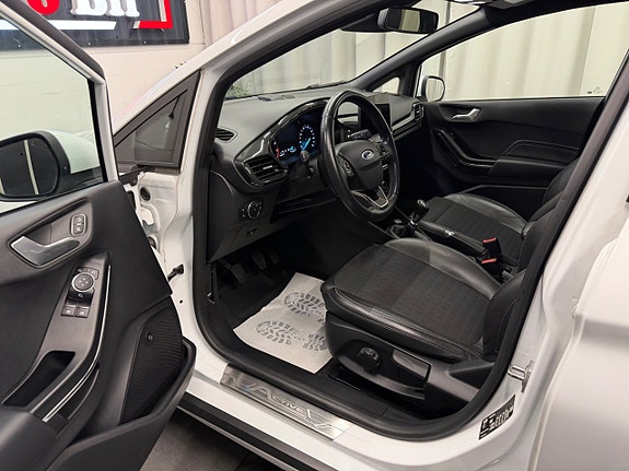 Ford Fiesta 12 of 27