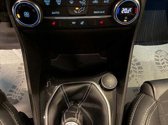 Ford Fiesta 24 of 27