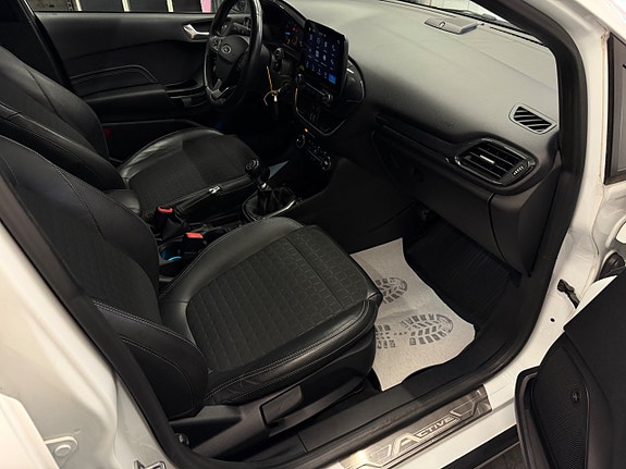 Ford Fiesta 26 of 27