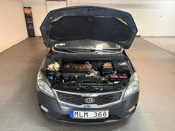 Kia Ceed 22 of 22