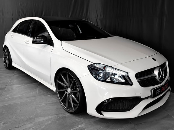 Mercedes-Benz A180 2 of 5
