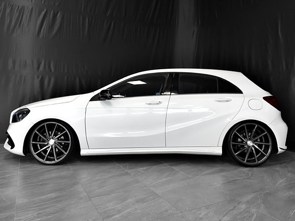 Mercedes-Benz A180 10 of 30