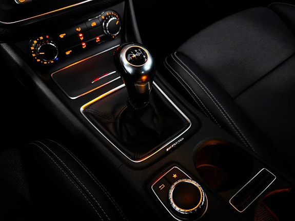 Mercedes-Benz A180 25 of 30