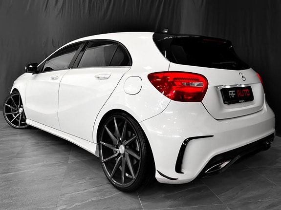 Mercedes-Benz A180 14 of 30