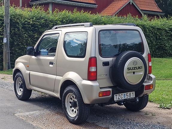 Suzuki Jimny 5 of 5