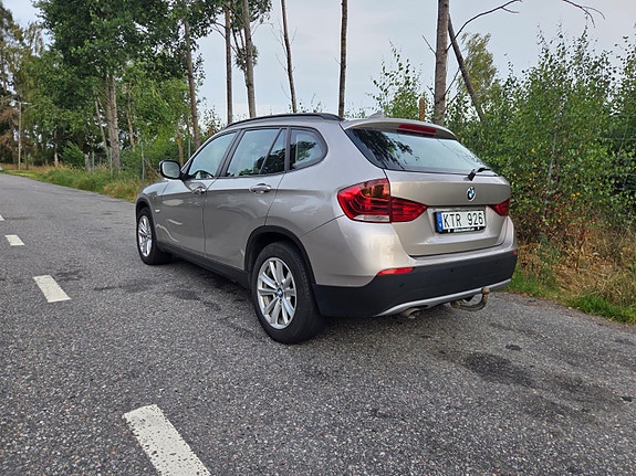 BMW X1 3 of 5