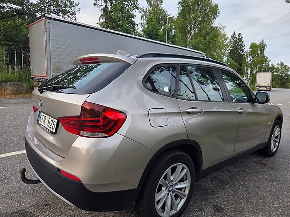 BMW X1 4 of 5