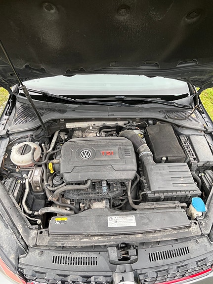 Volkswagen Golf VII 16 of 17