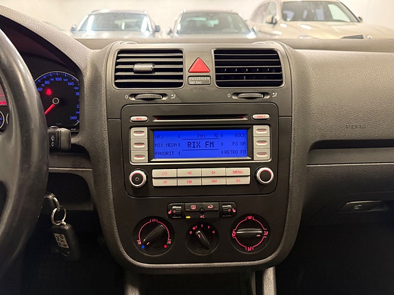 Volkswagen Golf V 16 of 20