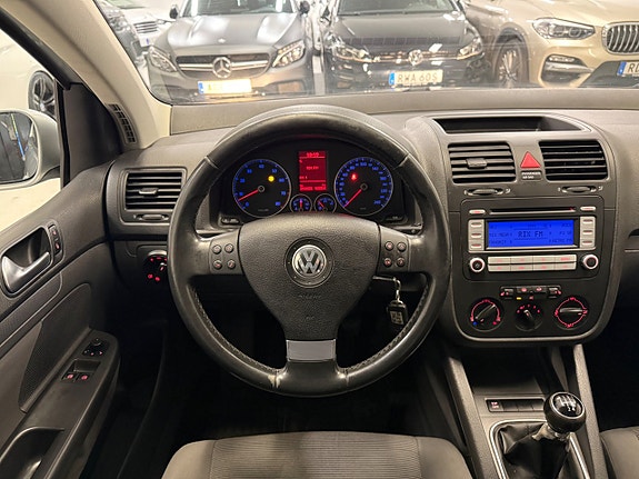 Volkswagen Golf V 13 of 20