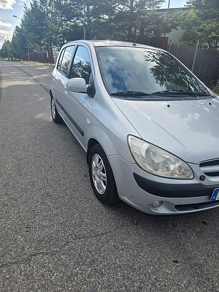 Hyundai Getz 2 of 5