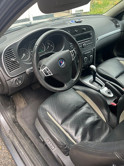 Saab 9-3 4 of 5