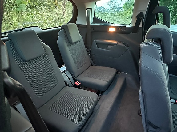 Peugeot 5008 12 of 13