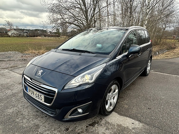 Peugeot 5008 3 of 5