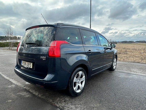 Peugeot 5008 8 of 13