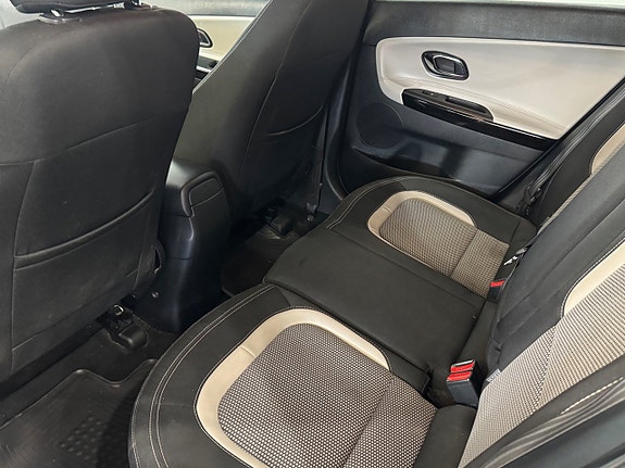 Kia Ceed 7 of 12