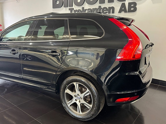 Volvo XC60 4 of 5