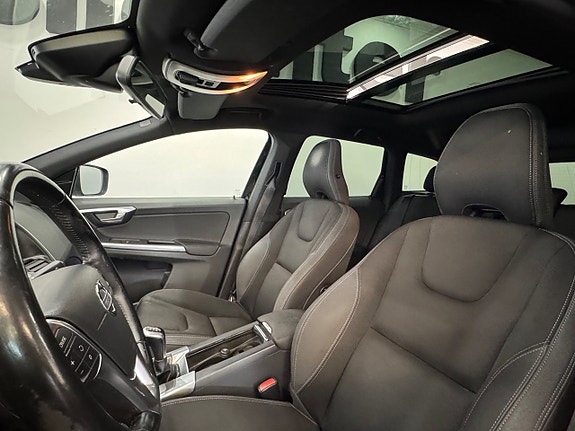 Volvo XC60 7 of 9