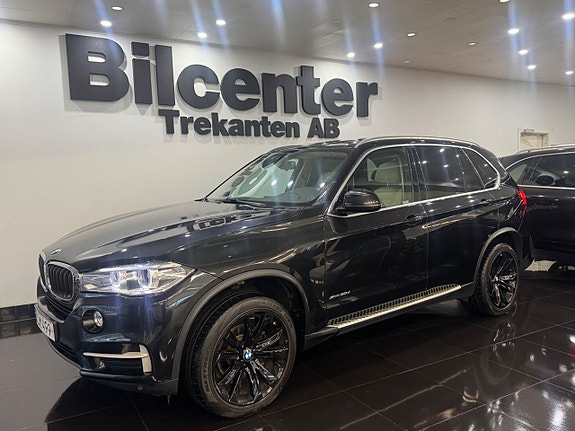 BMW X5 2 of 5