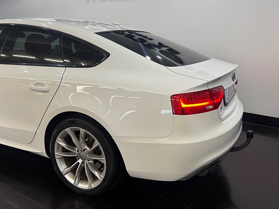 Audi A5 4 of 5