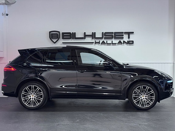 Porsche Cayenne 6 of 30