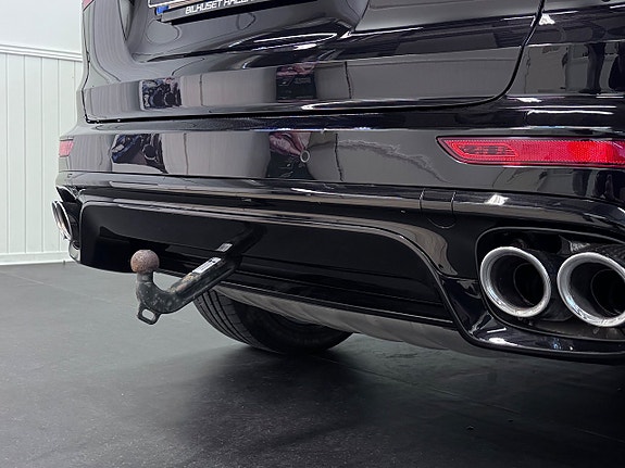 Porsche Cayenne 11 of 30