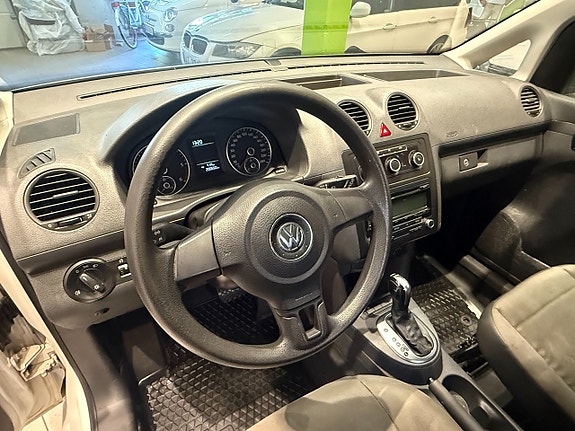 Volkswagen Caddy Maxi 9 of 16