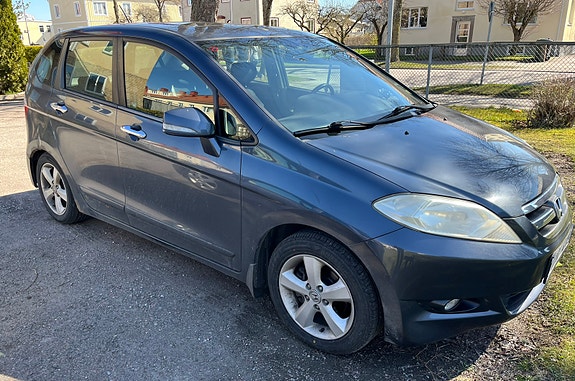 Honda FR-V 2 of 5
