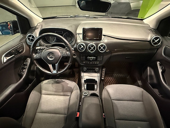 Mercedes-Benz B180 11 of 11