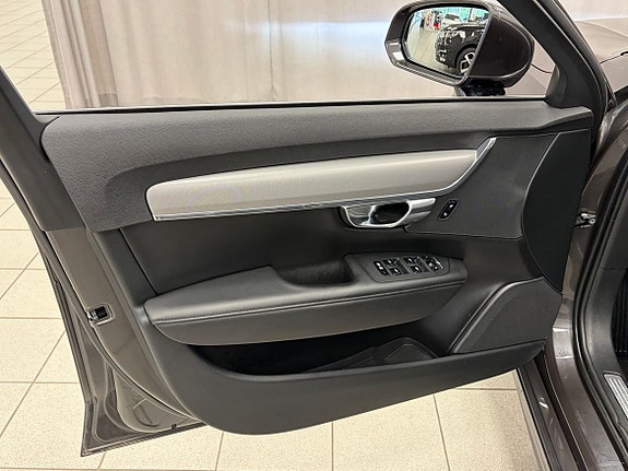 Volvo V90 4 of 5
