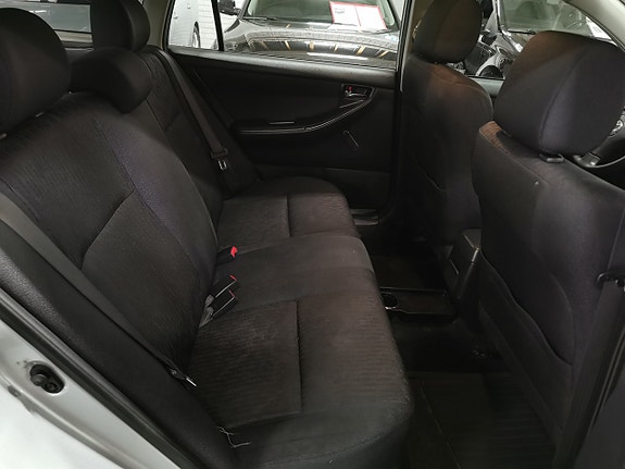 Toyota Corolla 12 of 16