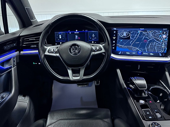 Volkswagen Touareg 18 of 30