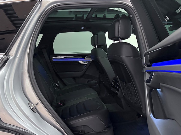 Volkswagen Touareg 17 of 30