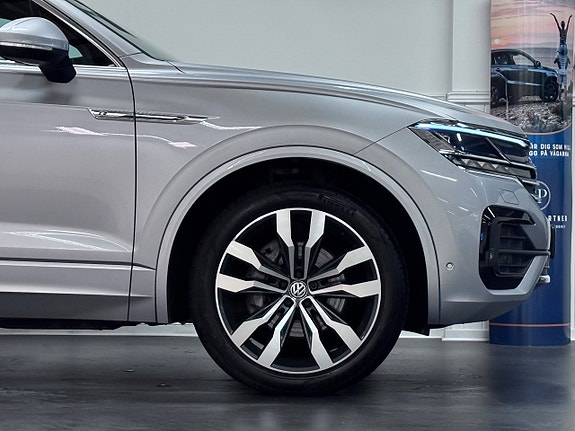 Volkswagen Touareg 7 of 30