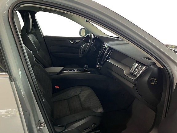 Volvo XC60 4 of 5