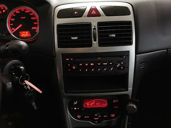 Peugeot 307 16 of 18