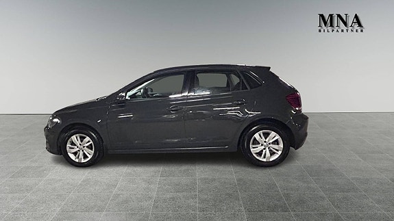 Volkswagen Polo 2 of 19