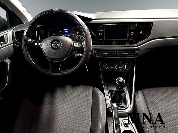Volkswagen Polo 12 of 19