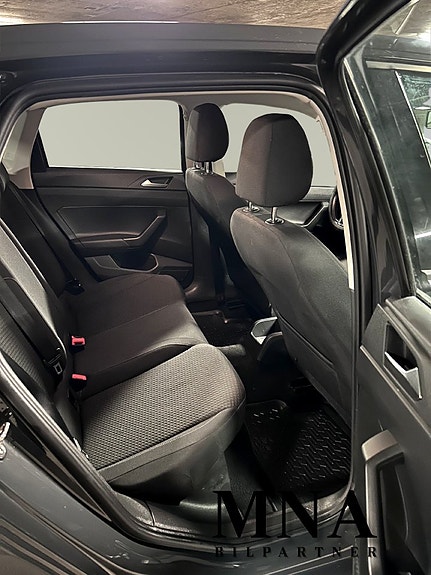 Volkswagen Polo 16 of 19